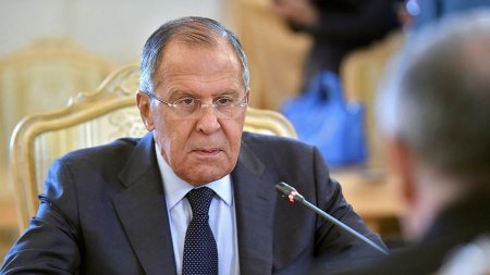 Lavrov: Əfqanıstanda vəziyyət sürətlə pisləşir