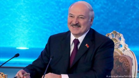 Belarus prezidenti Aleksandr Lukaşenkoya "Azərbaycanın dostu" ordeni təqdim olundu